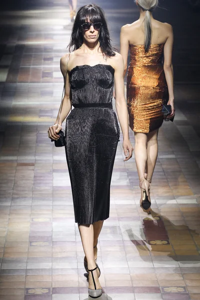 Look 48